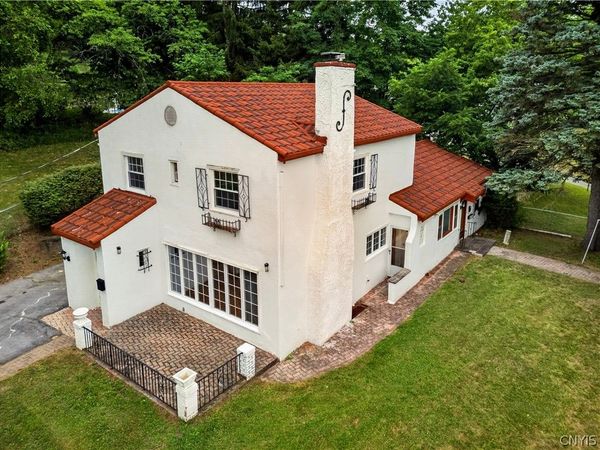 799 Woods Road , Syracuse, NY 13209