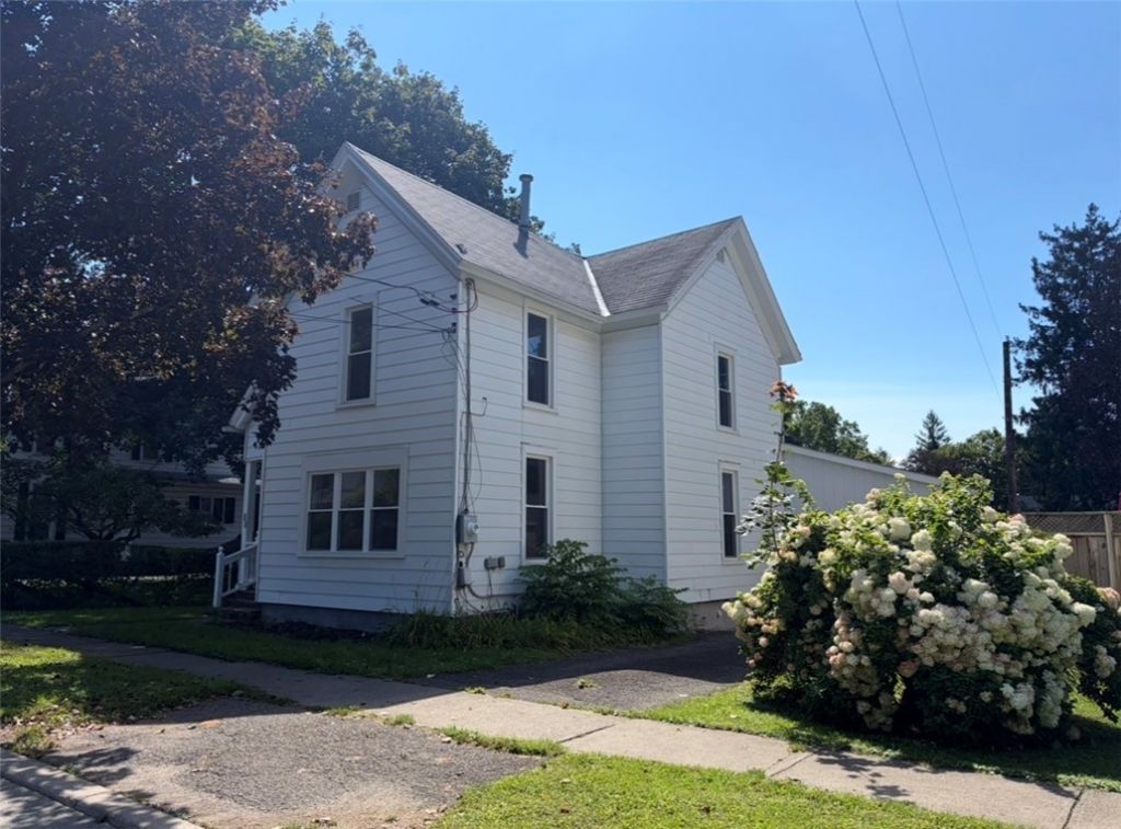 55 Pleasant Street, Norwich, NY 13815 Main Photo