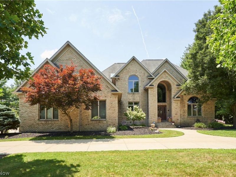 3770 Winterberry Drive, Bath, OH 44333 Photo 2