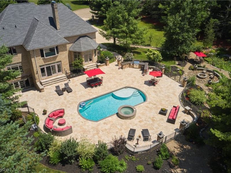 3770 Winterberry Drive, Bath, OH 44333 Photo 6
