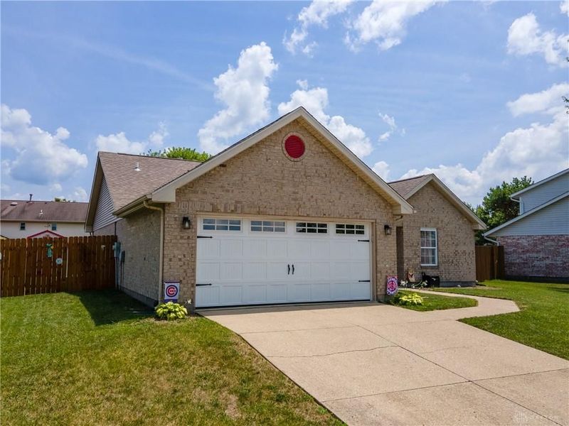 8808 Deer Chase Drive, Huber Heights, OH 45424 Photo 1