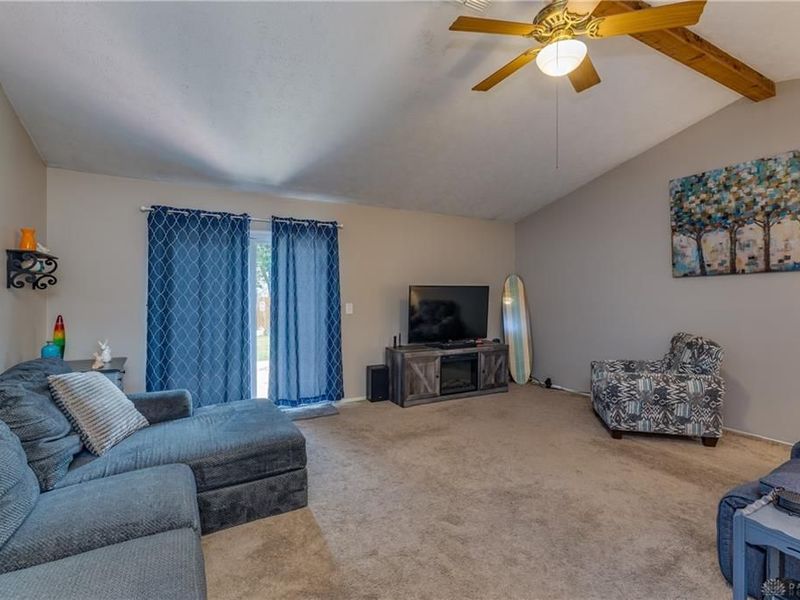8808 Deer Chase Drive, Huber Heights, OH 45424 Photo 11