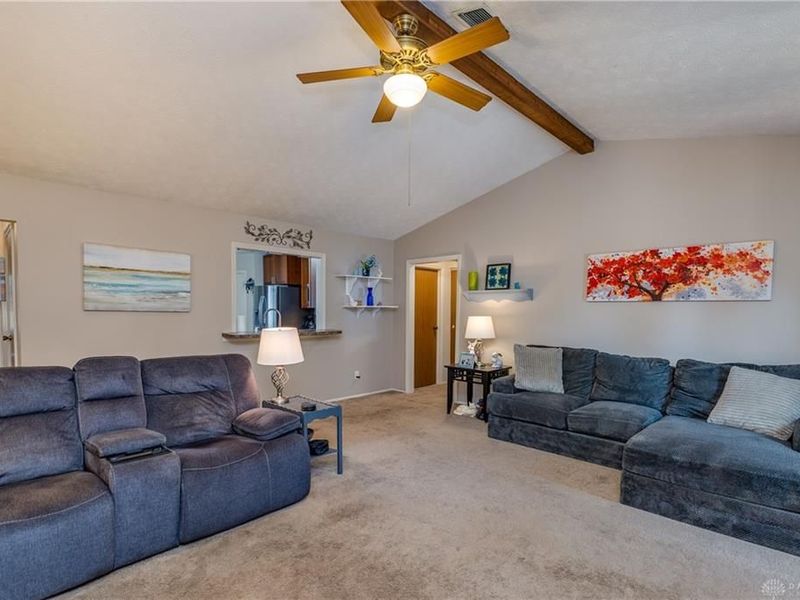 8808 Deer Chase Drive, Huber Heights, OH 45424 Photo 9