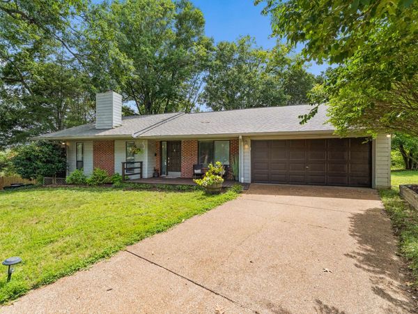 2601 Mesa Dr , Nashville, TN 37217