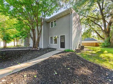 1639 Pleasant View Drive, North Mankato, MN 56003