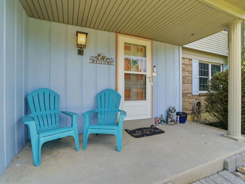 633 Glensprings Drive, Springdale, OH 45246 Photo 3