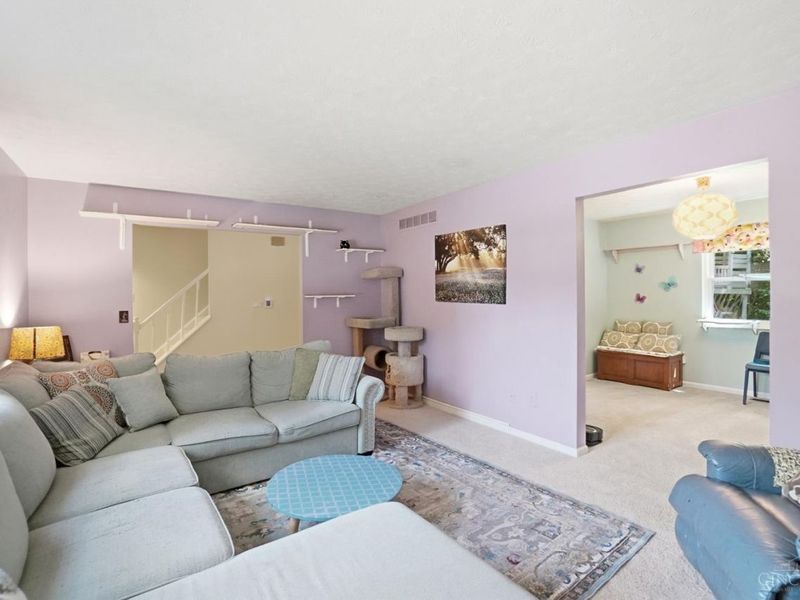 633 Glensprings Drive, Springdale, OH 45246 Photo 8