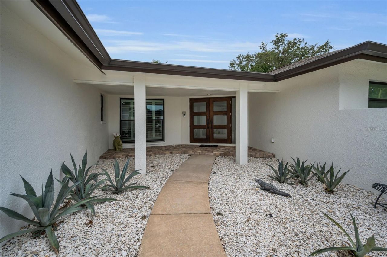 14516 Bay Hills Drive, Largo, FL 33774 Photo