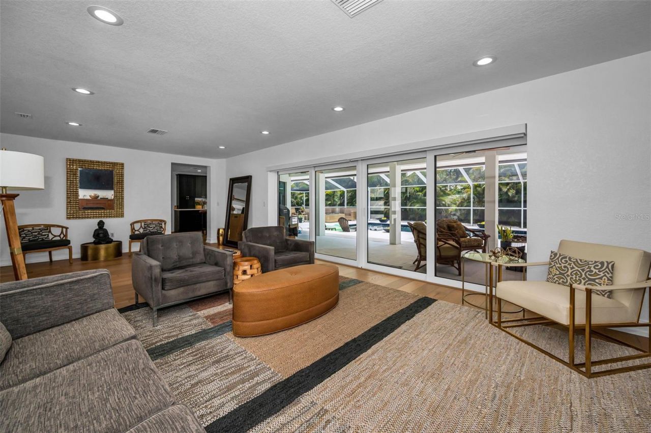 14516 Bay Hills Drive, Largo, FL 33774 Photo