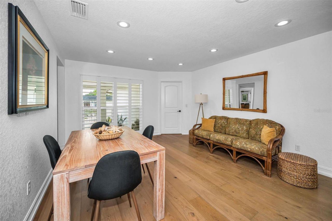 14516 Bay Hills Drive, Largo, FL 33774 Photo