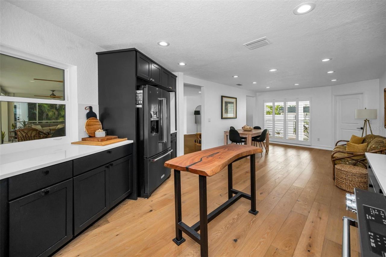 14516 Bay Hills Drive, Largo, FL 33774 Photo