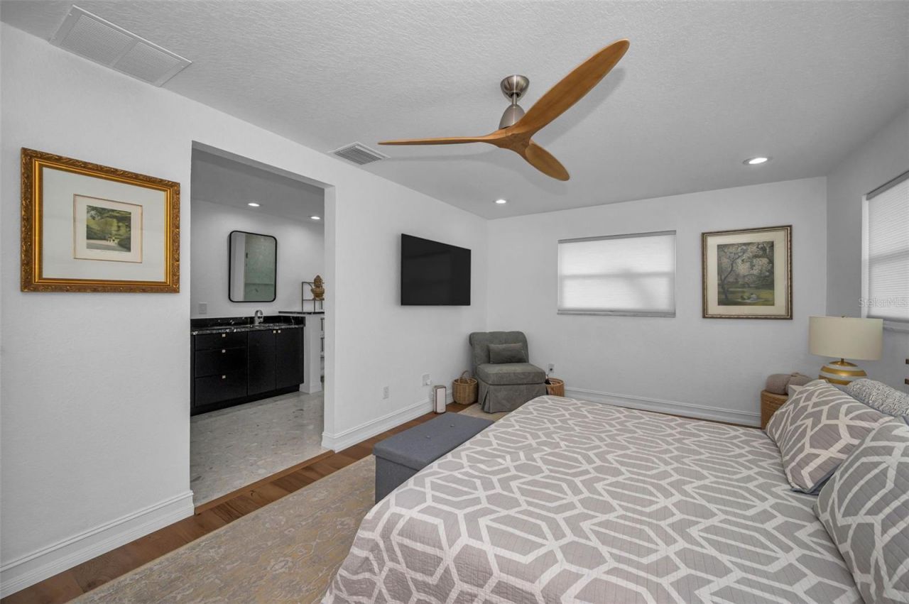 14516 Bay Hills Drive, Largo, FL 33774 Photo