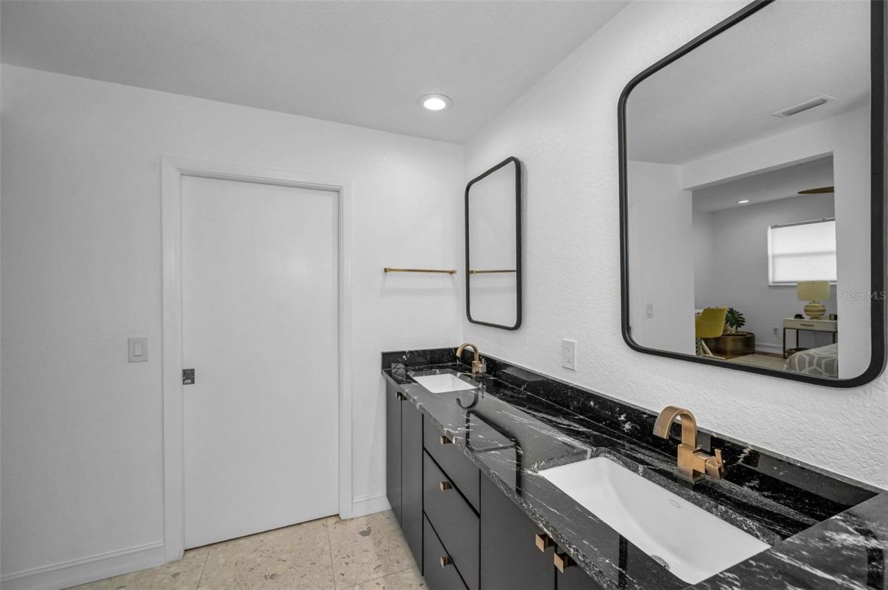 14516 Bay Hills Drive, Largo, FL 33774 Photo