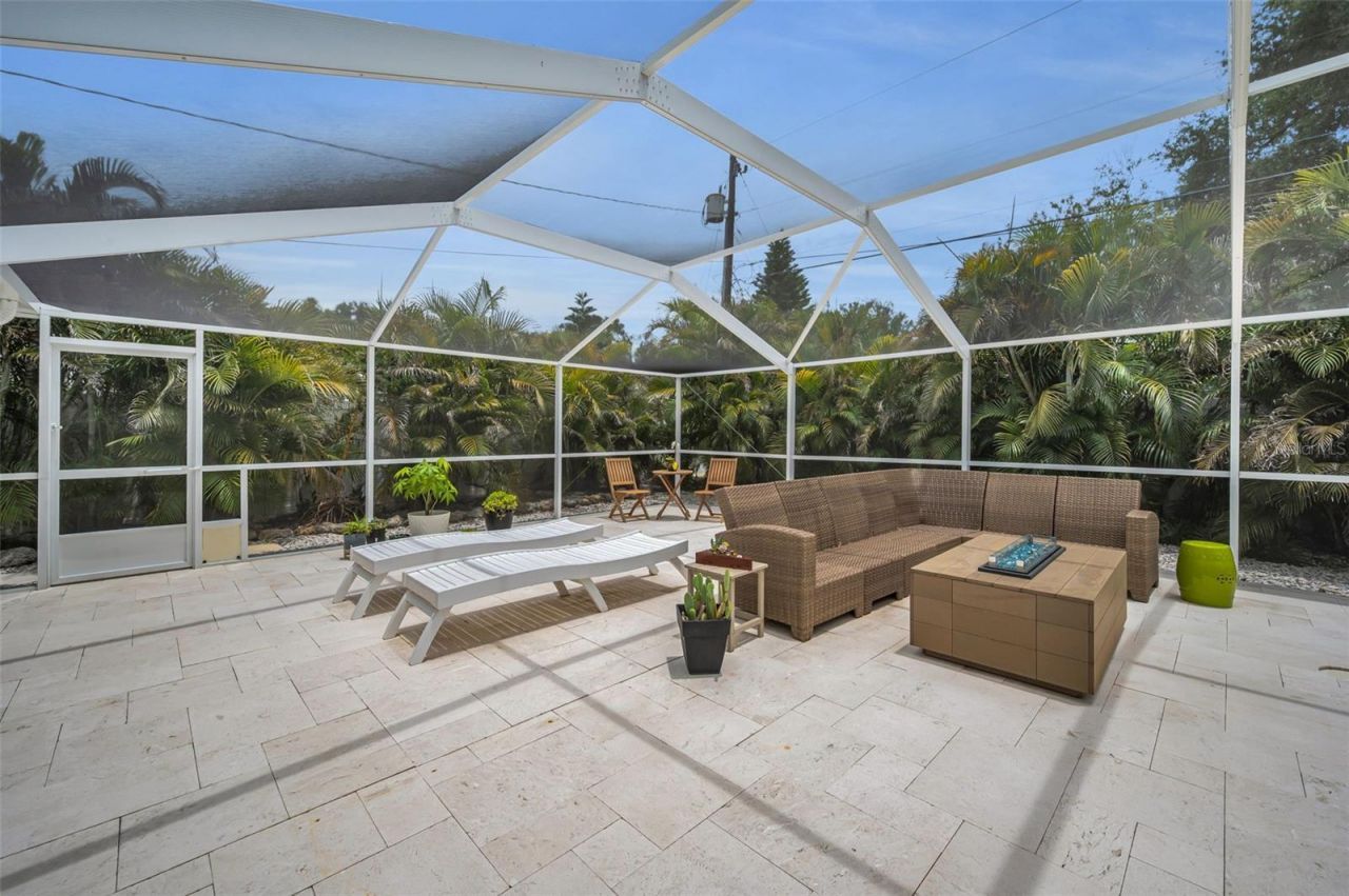 14516 Bay Hills Drive, Largo, FL 33774 Photo