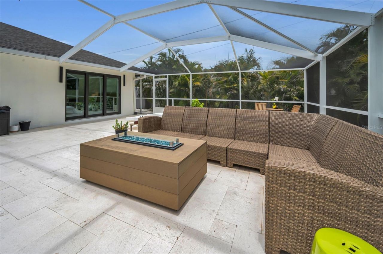 14516 Bay Hills Drive, Largo, FL 33774 Photo