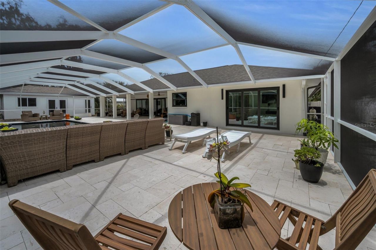 14516 Bay Hills Drive, Largo, FL 33774 Photo