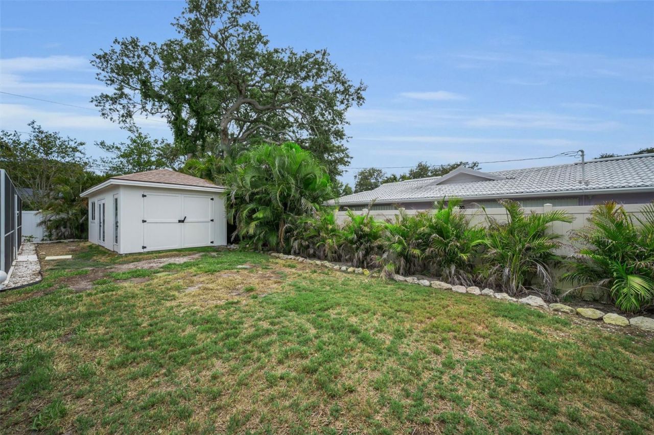 14516 Bay Hills Drive, Largo, FL 33774 Photo