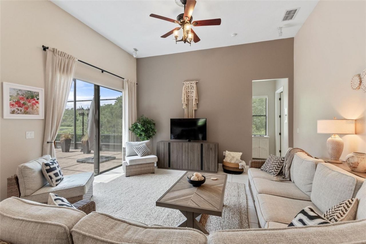 915 San Raphael Street, Poinciana, FL 34759 Photo