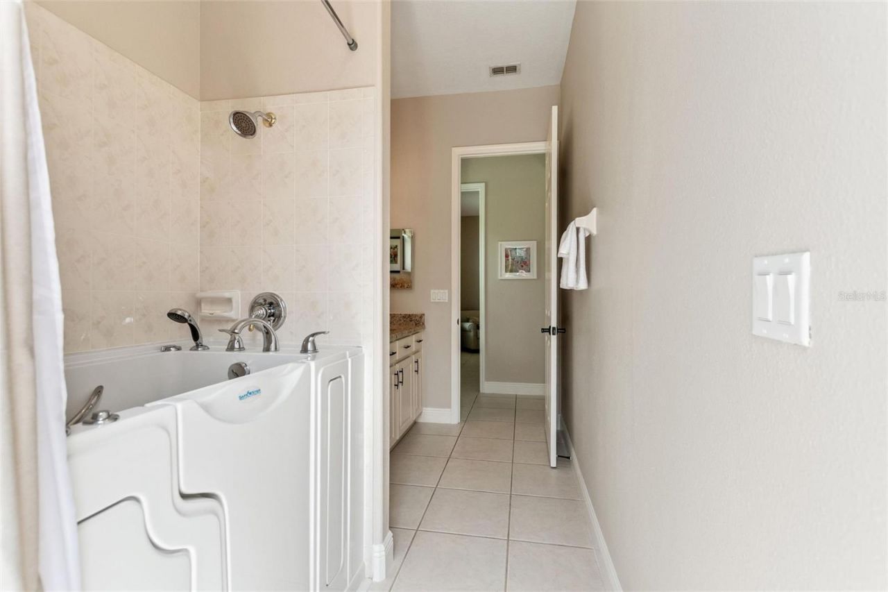 915 San Raphael Street, Poinciana, FL 34759 Photo