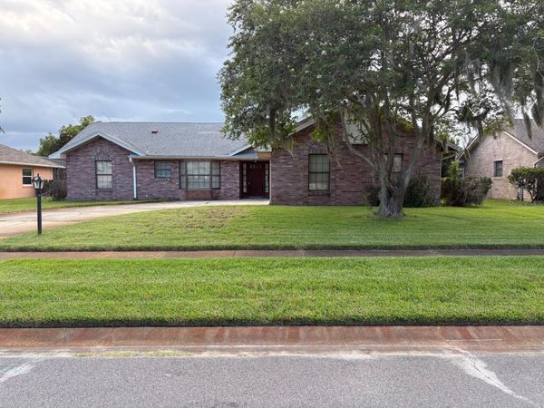 222 MEADOW LAKE DRIVE , EDGEWATER, FL 32141