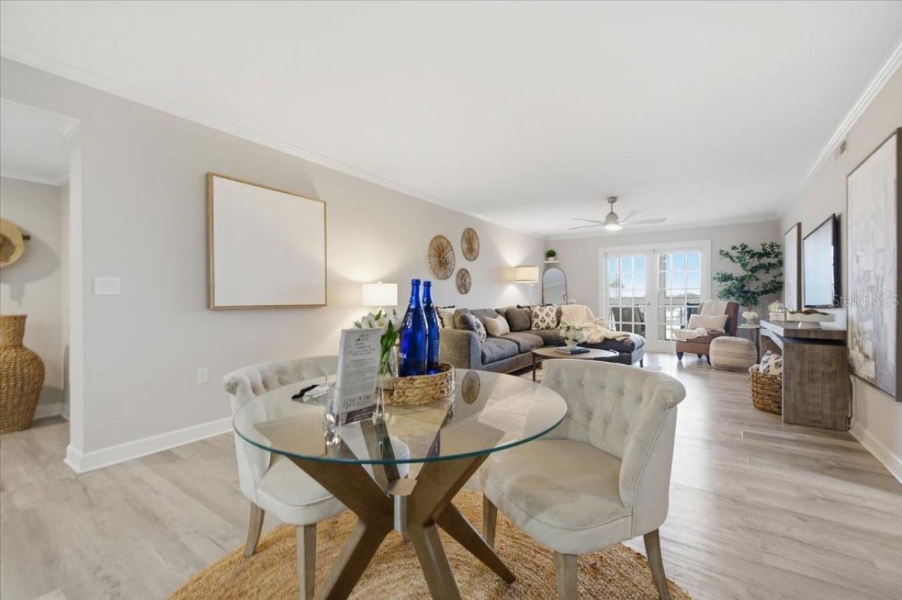 4908 38th Way S, Unit 401, Saint Petersburg, FL 33711 Photo
