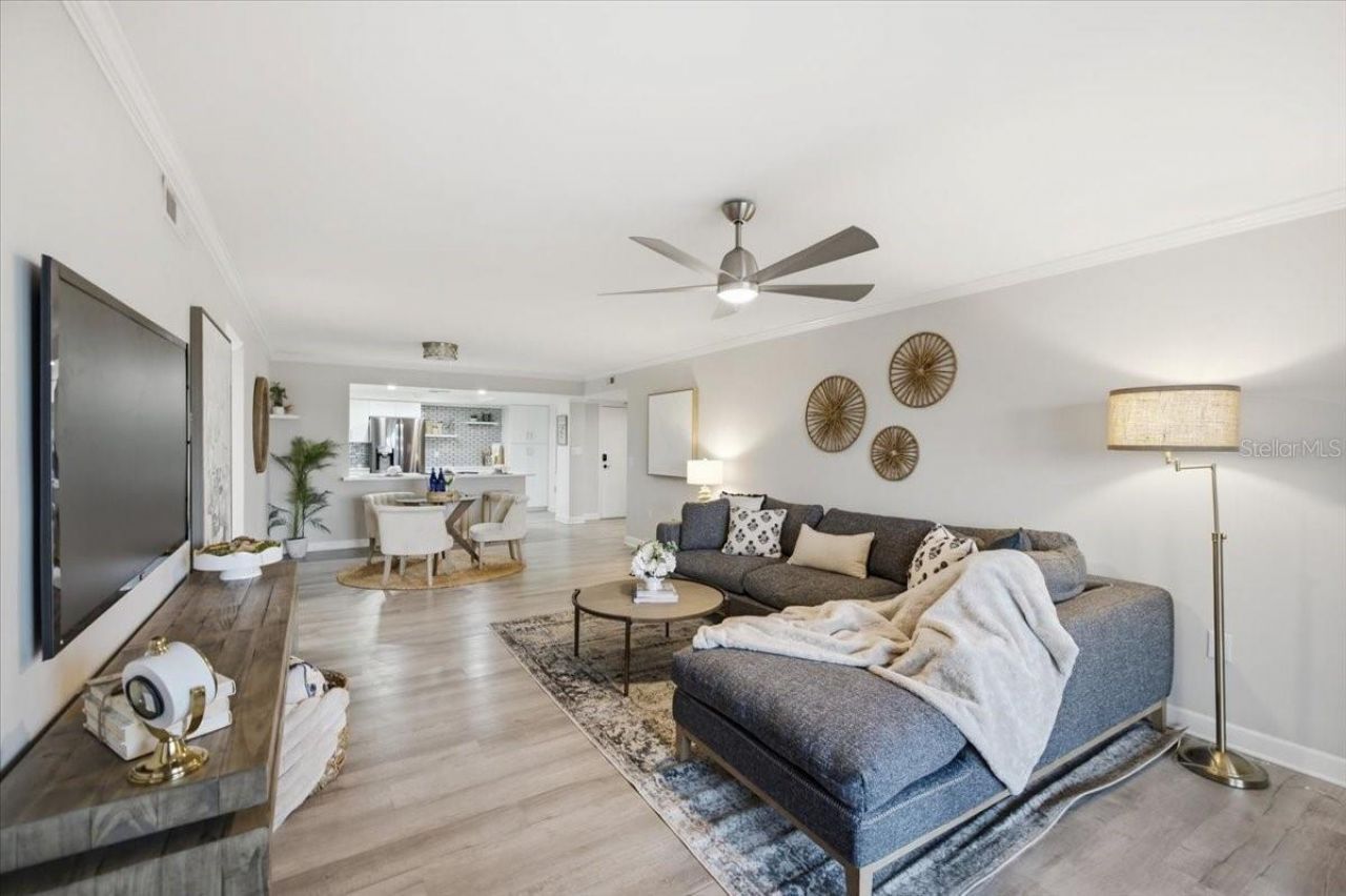 4908 38th Way S, Unit 401, Saint Petersburg, FL 33711 Photo