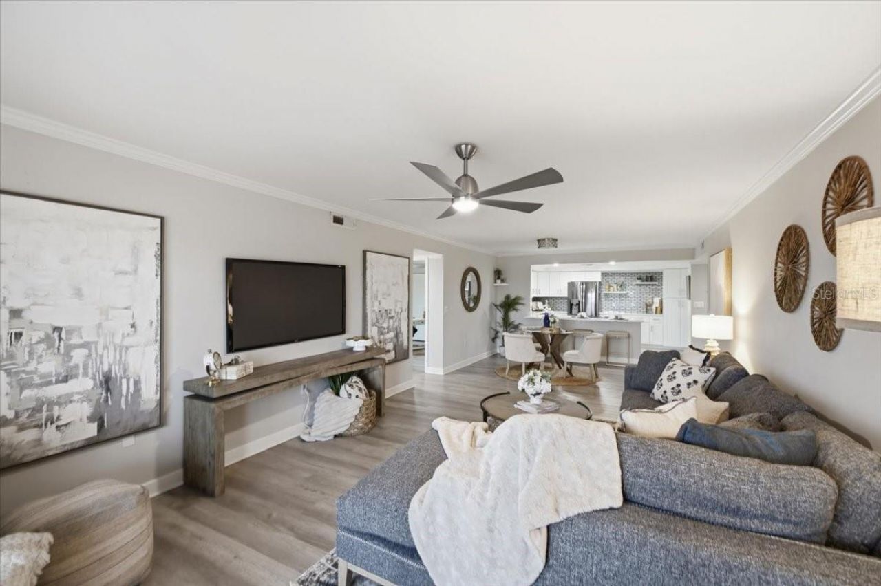 4908 38th Way S, Unit 401, Saint Petersburg, FL 33711 Photo