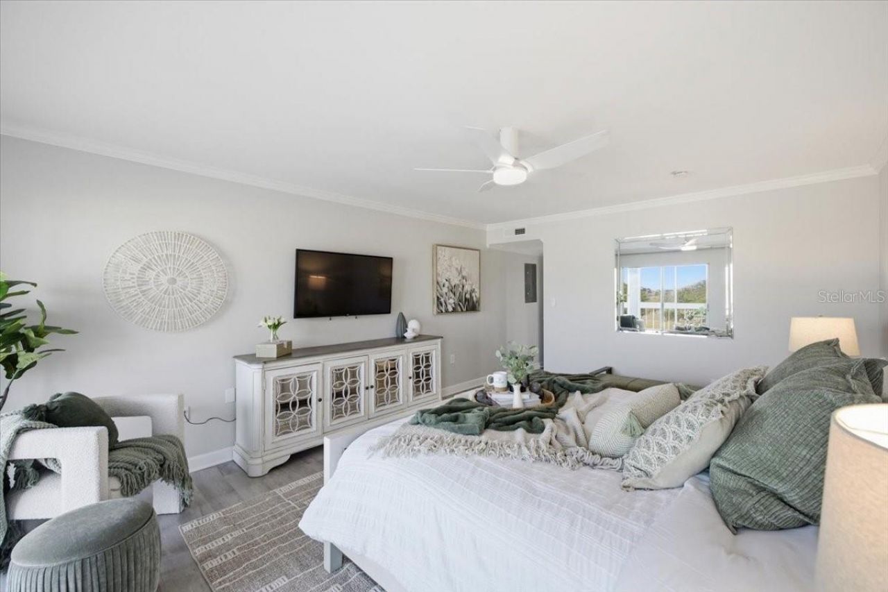 4908 38th Way S, Unit 401, Saint Petersburg, FL 33711 Photo