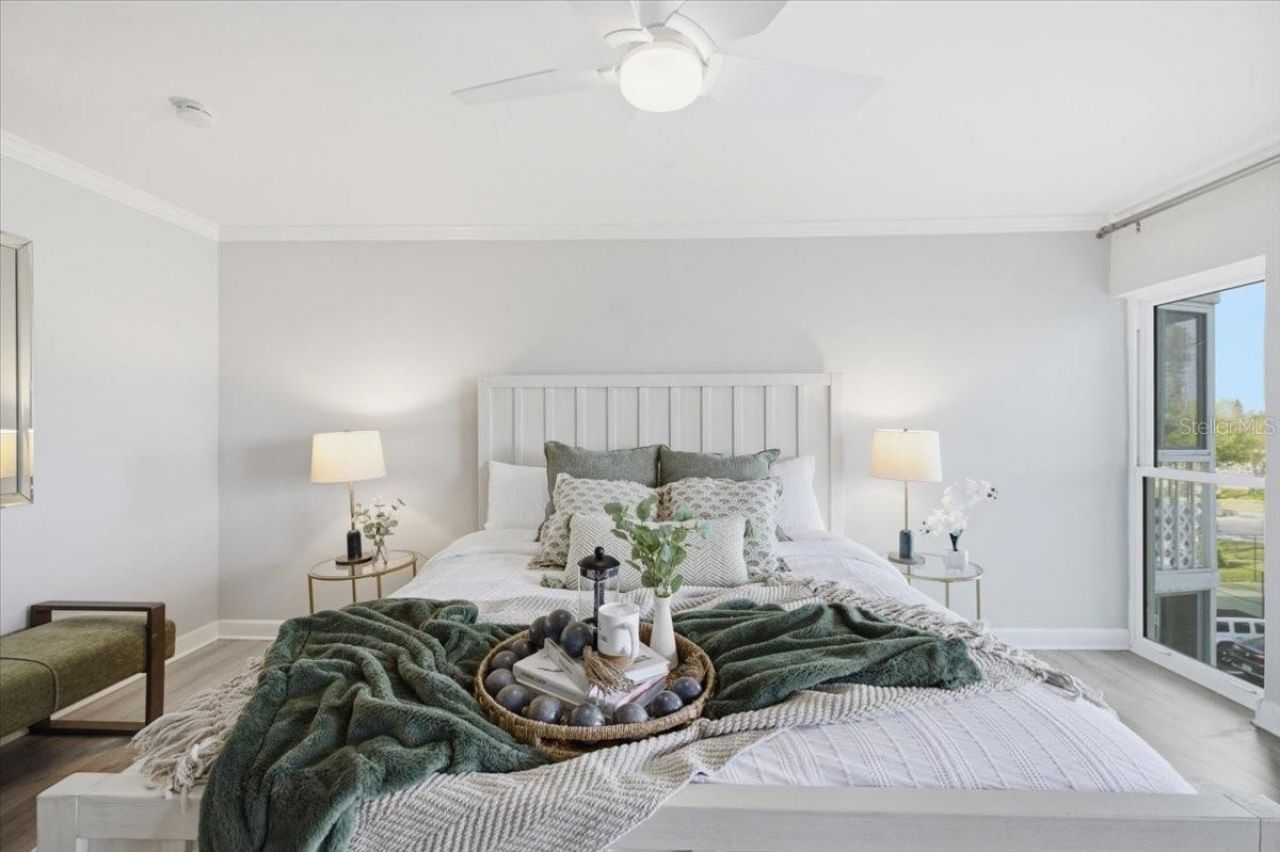 4908 38th Way S, Unit 401, Saint Petersburg, FL 33711 Photo