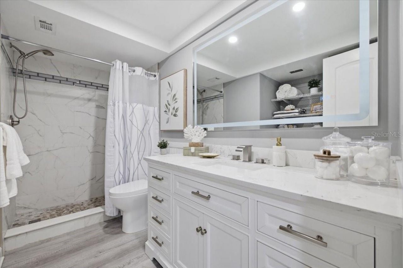 4908 38th Way S, Unit 401, Saint Petersburg, FL 33711 Photo