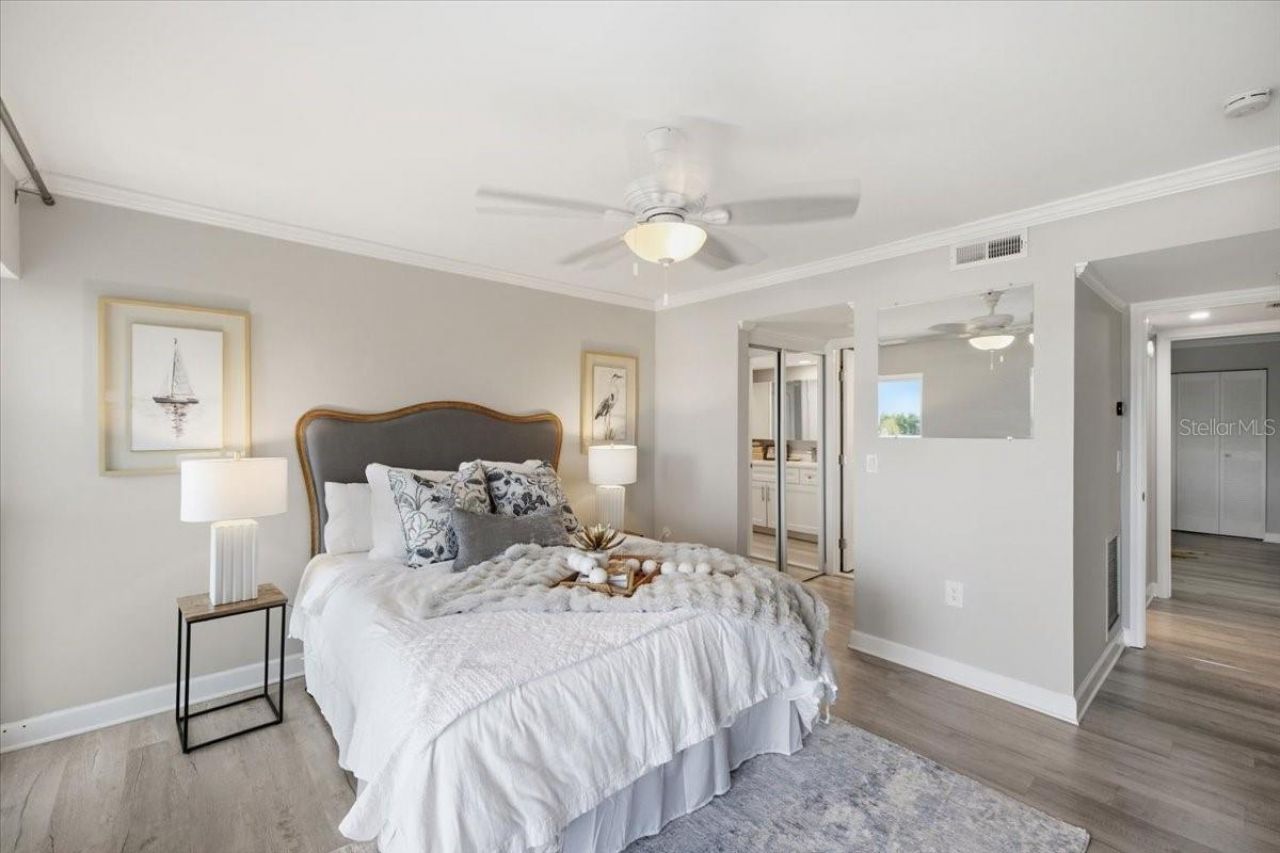 4908 38th Way S, Unit 401, Saint Petersburg, FL 33711 Photo