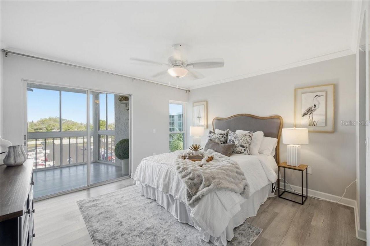 4908 38th Way S, Unit 401, Saint Petersburg, FL 33711 Photo