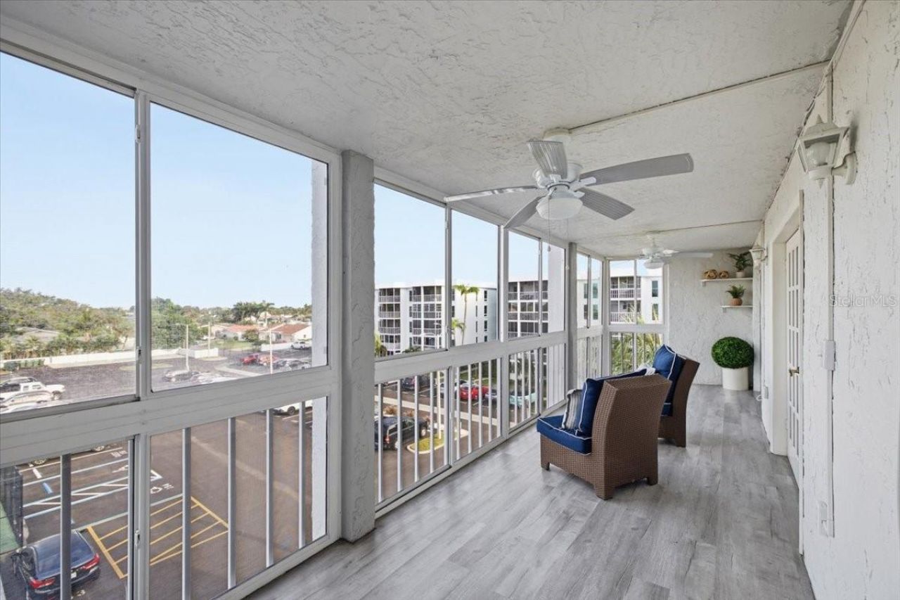 4908 38th Way S, Unit 401, Saint Petersburg, FL 33711 Photo