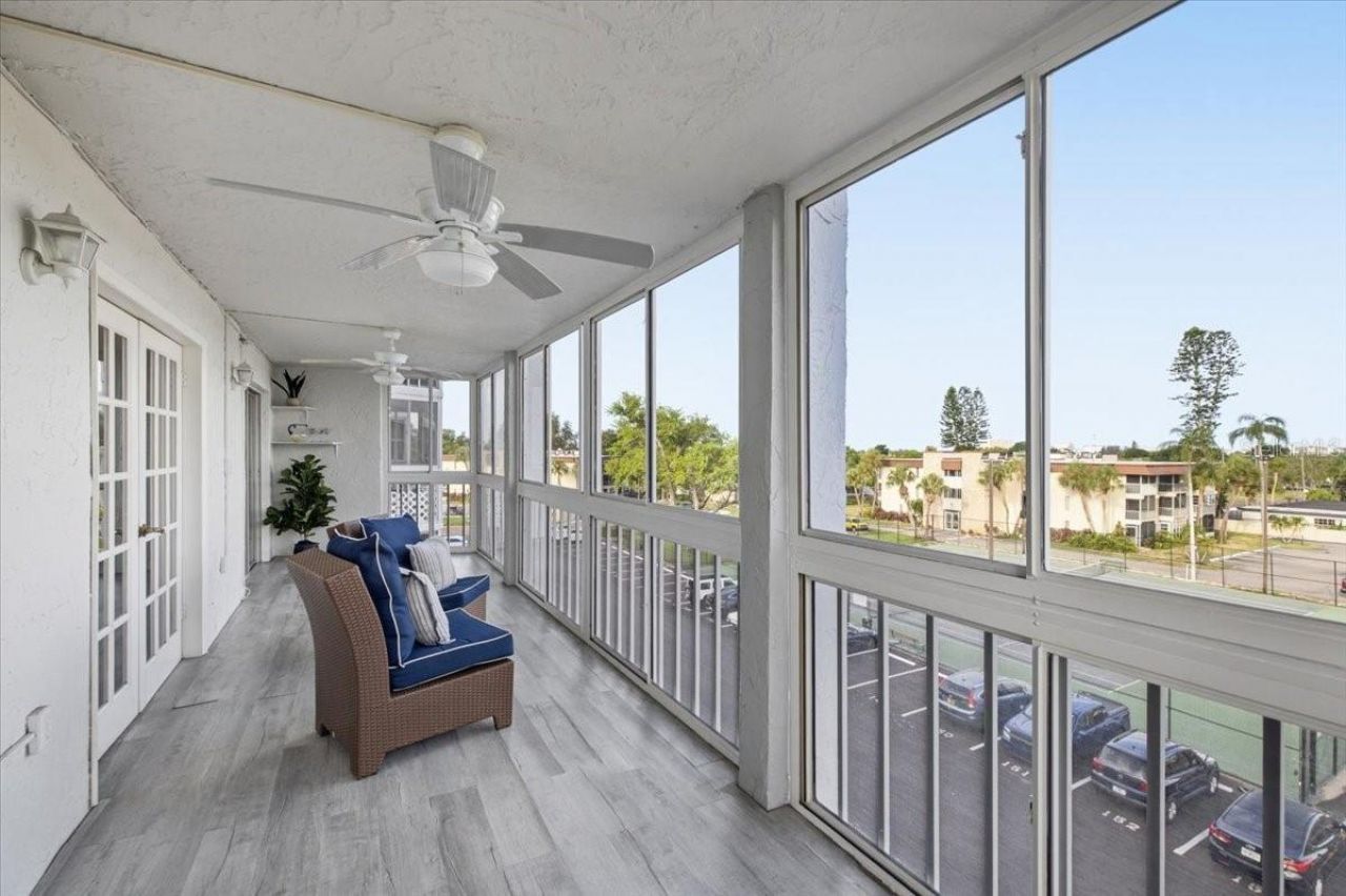 4908 38th Way S, Unit 401, Saint Petersburg, FL 33711 Photo