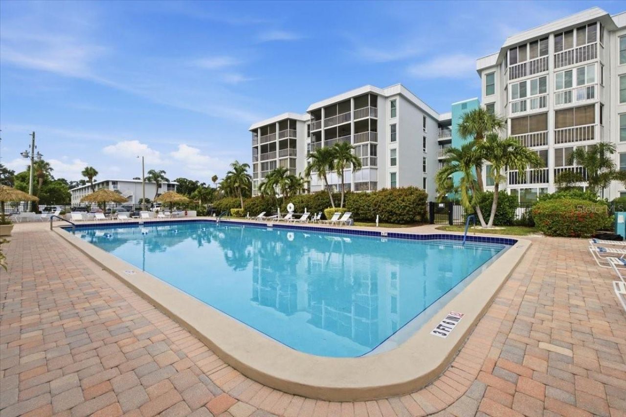 4908 38th Way S, Unit 401, Saint Petersburg, FL 33711 Photo