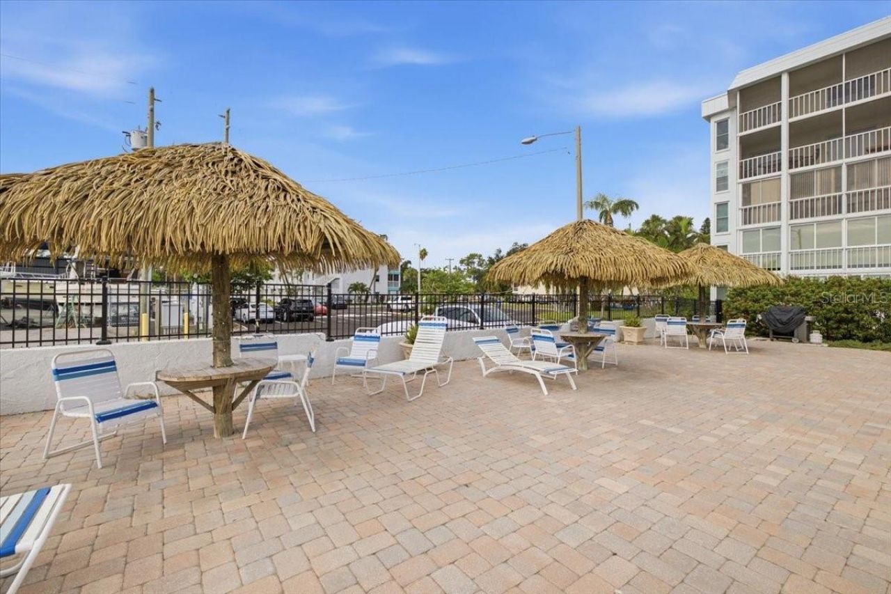 4908 38th Way S, Unit 401, Saint Petersburg, FL 33711 Photo