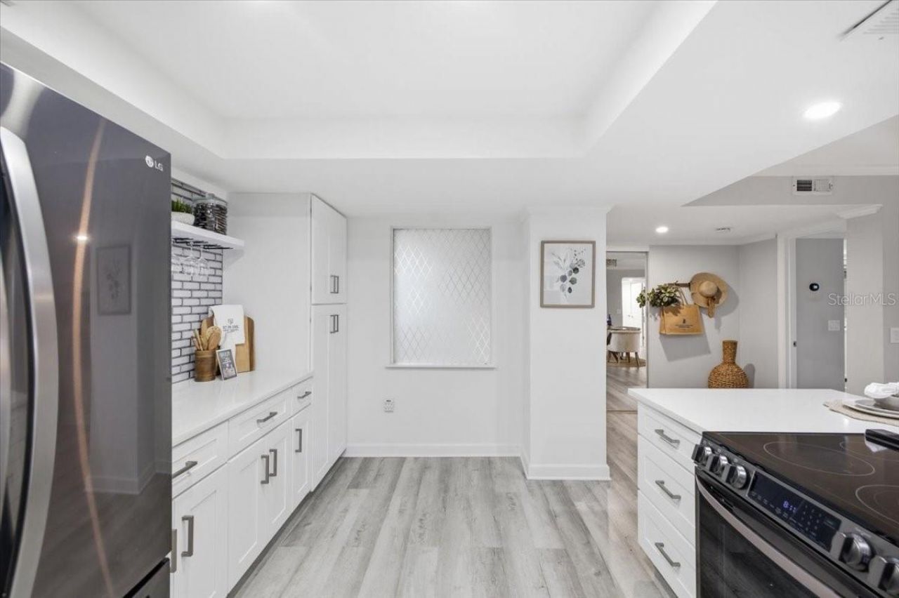 4908 38th Way S, Unit 401, Saint Petersburg, FL 33711 Photo