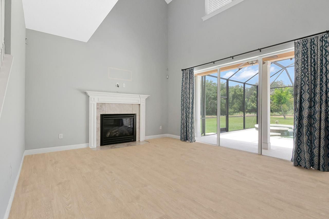 8703 Alafia Hills Drive , Plant City, FL 33567 Photo