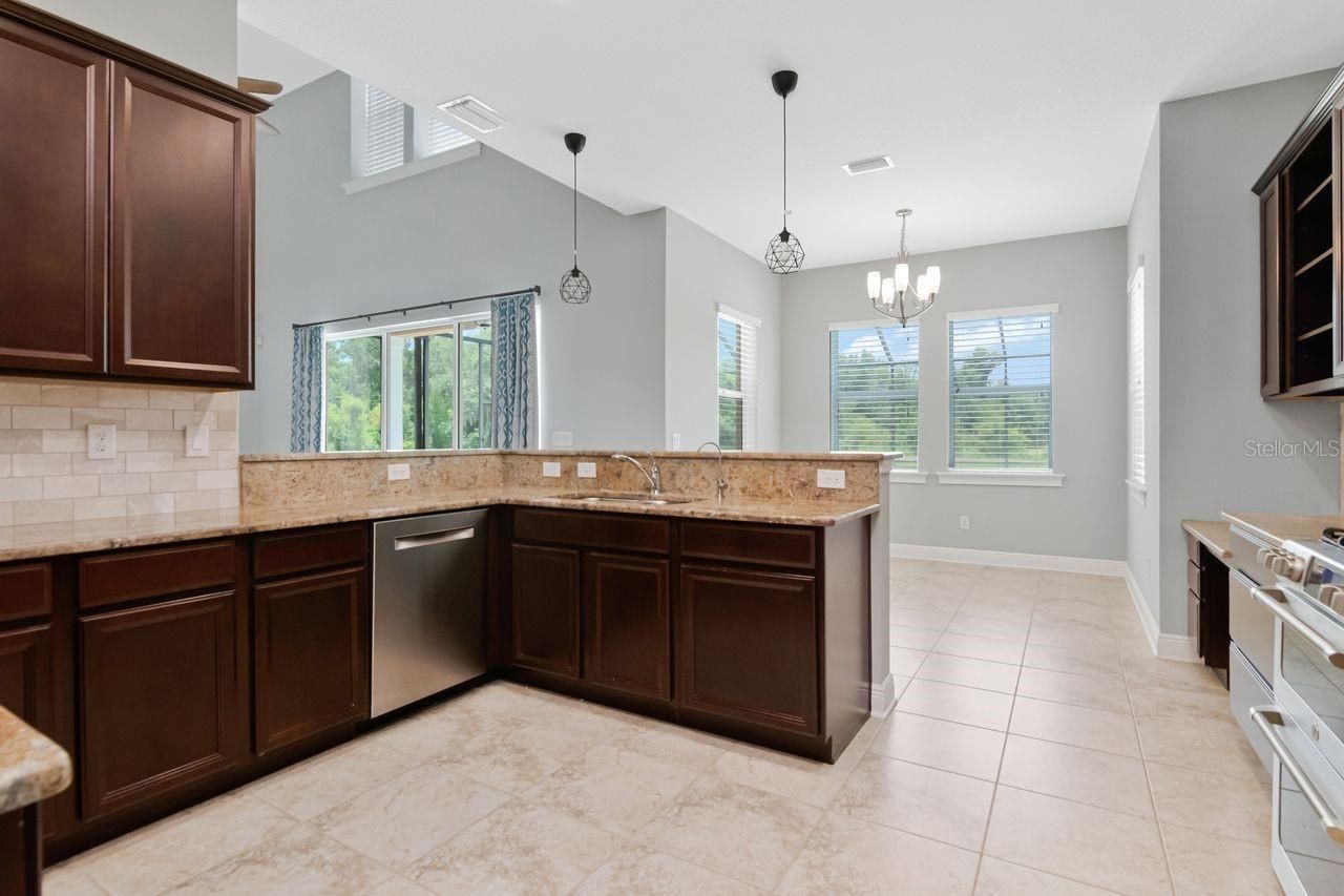 8703 Alafia Hills Drive , Plant City, FL 33567 Photo