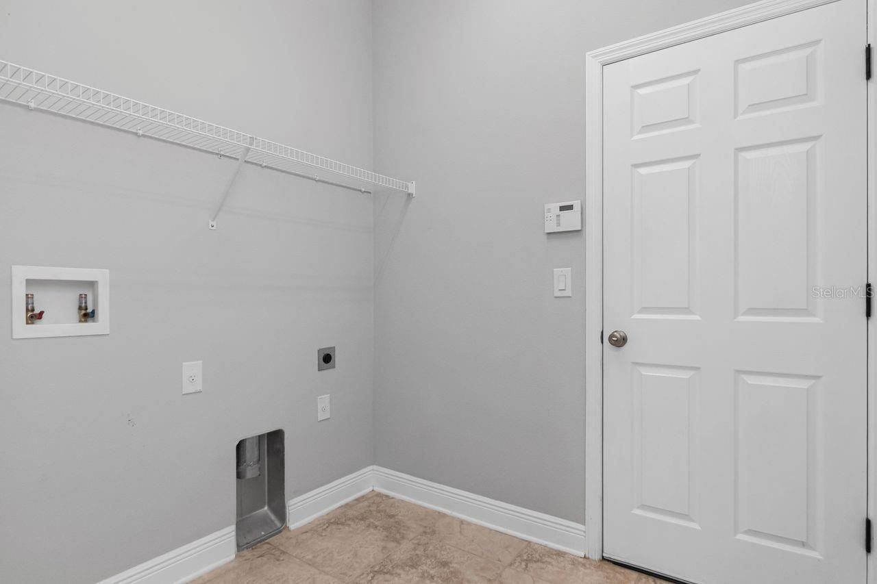 8703 Alafia Hills Drive , Plant City, FL 33567 Photo