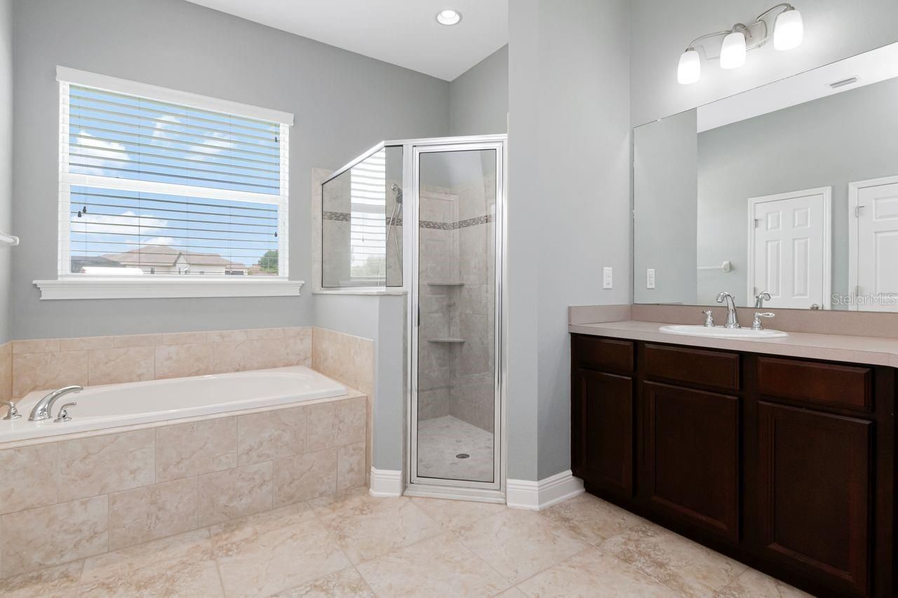 8703 Alafia Hills Drive , Plant City, FL 33567 Photo