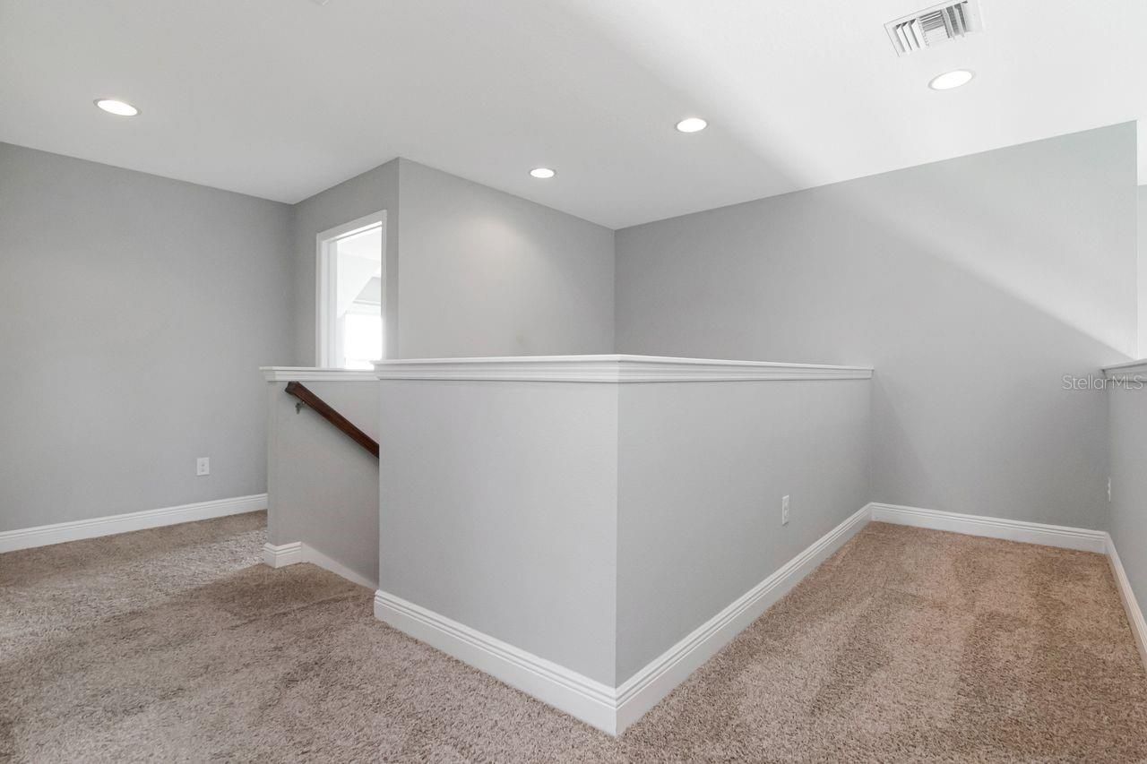 8703 Alafia Hills Drive , Plant City, FL 33567 Photo