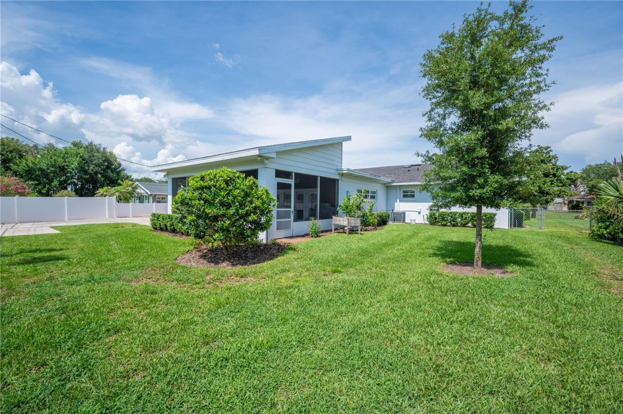 1211 Hunt Avenue , Lakeland, FL 33801 Photo