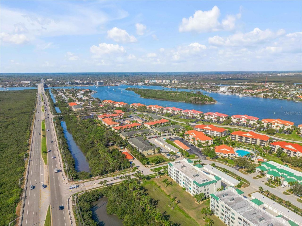 468 Bouchelle Drive, Unit 325, New Smyrna Beach, FL 32169 Photo