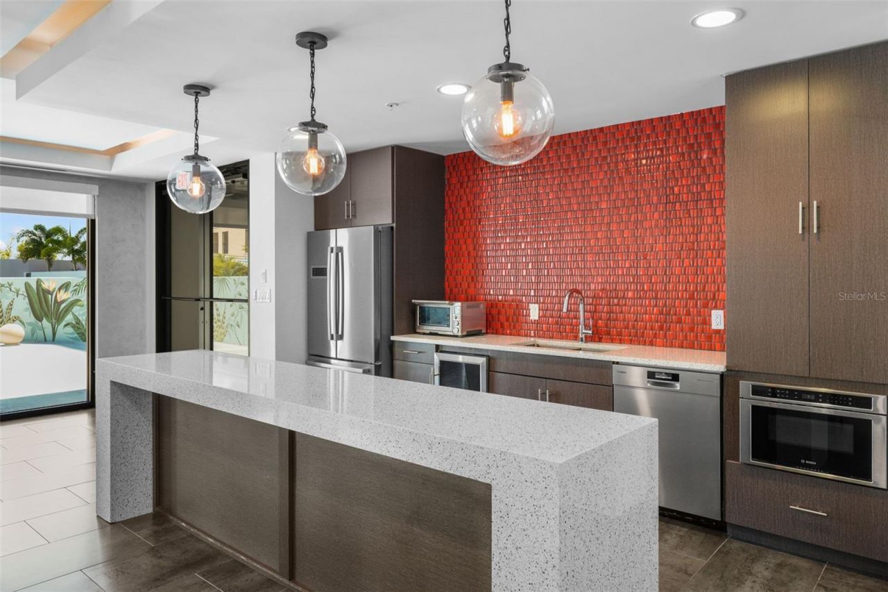 199 Dali Boulevard, Unit 1001, Saint Petersburg, FL 33701 Photo