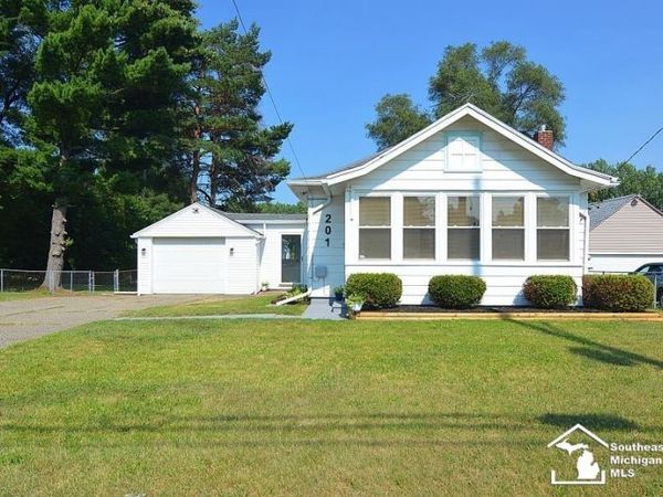 201 N Dettman Road, Jackson, MI 49202