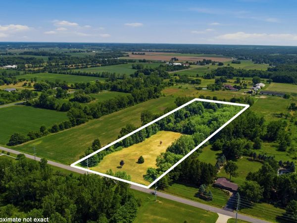 1876 W Rockey Weed Road, Stevensville, MI 49127