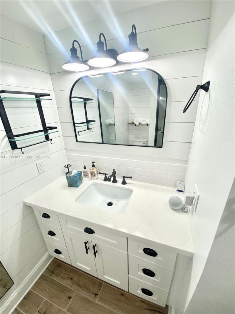 133 Indies Rd, Lower Keys, FL 33042 Photo