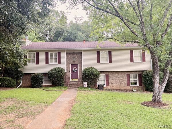 4006 Ashburton Lane , Northport, AL 35473
