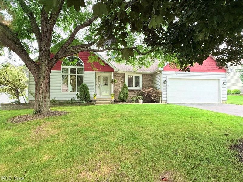 7673 Buchanan Drive, Youngstown, OH 44512 Photo 1